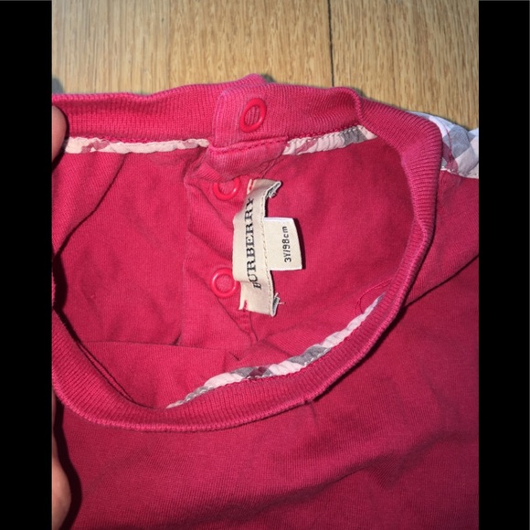 AUTH Burberry t-shirt - Picture 10 of 10